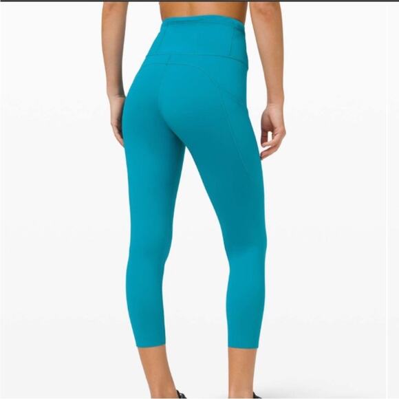 Lululemon Fast and Free High Rise Crop 23” in Hawaiian Blue Size 4 - Picture 2 of 11